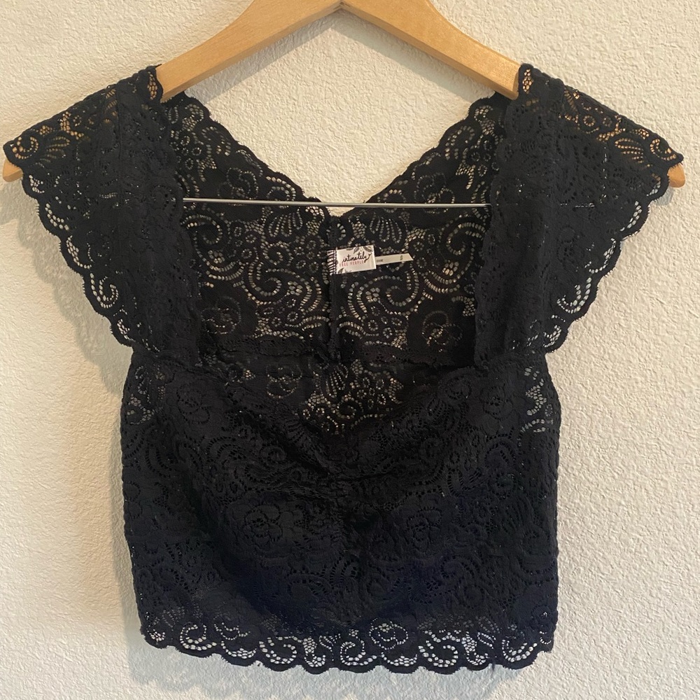 Black lace/ Intimately lace top